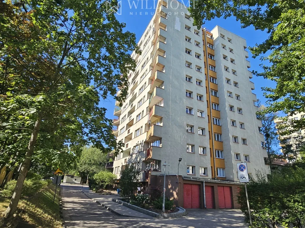 Mieszkanie 4-pokoje do kapitalnego remontu