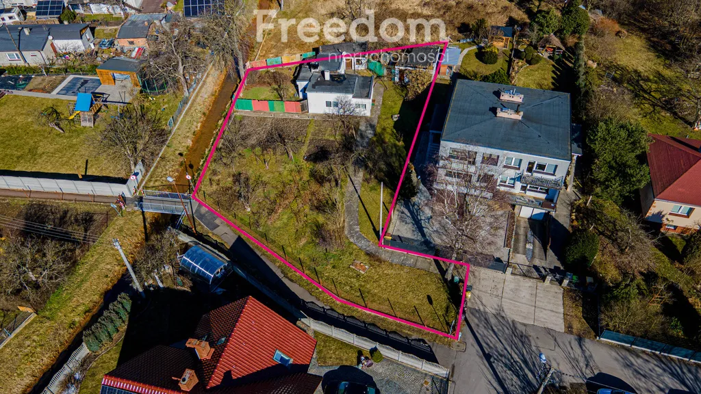 Dom na działce 1025 m² Możliwość podziału działki