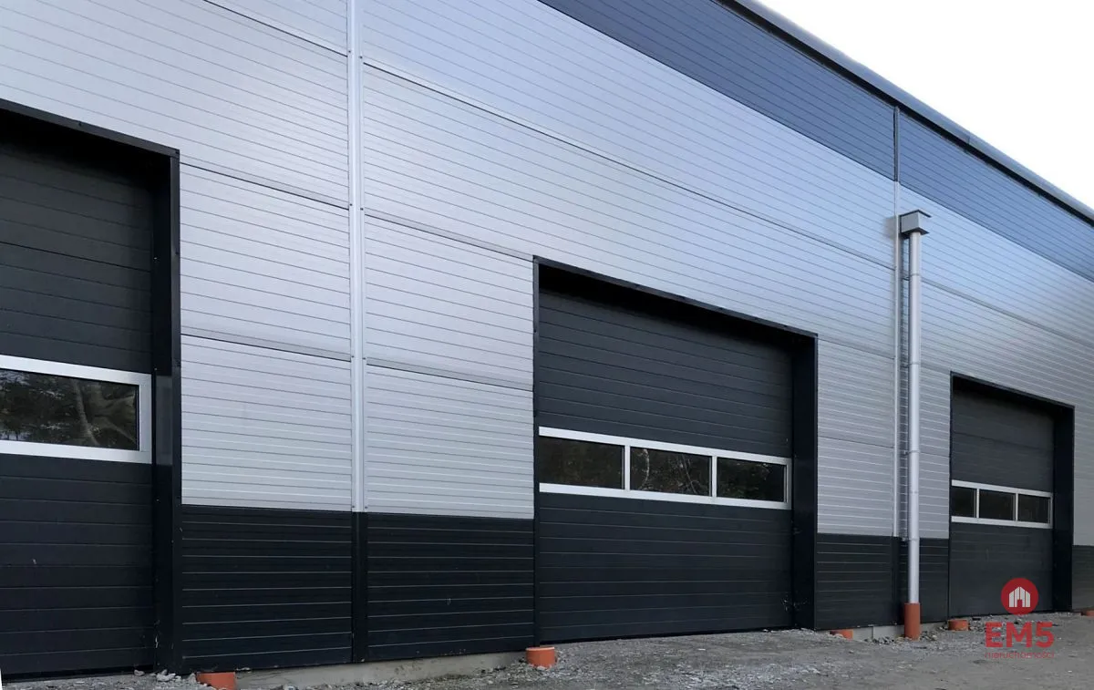 Hala z zapleczem biurowo-socjalnym, 570 m2