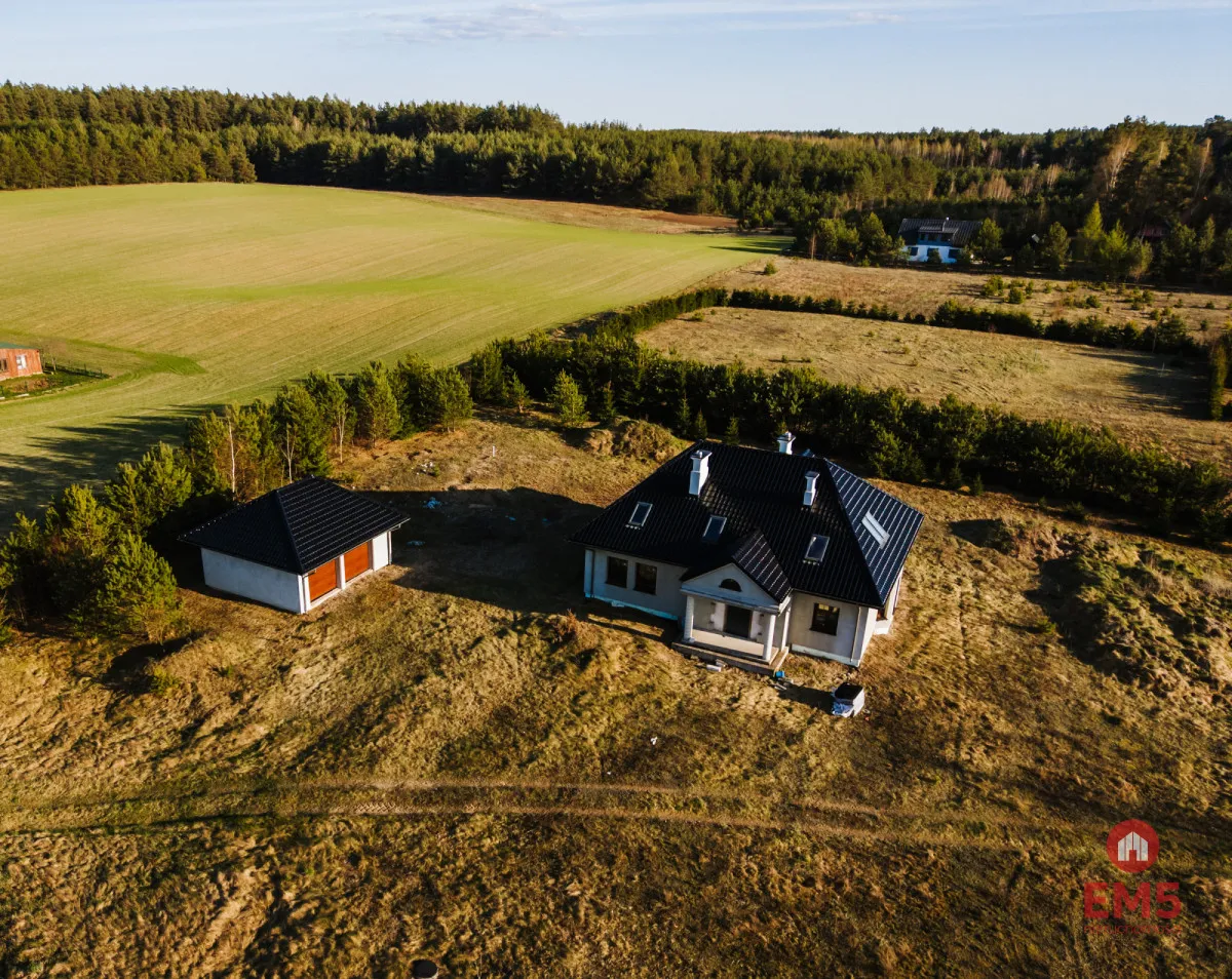 Dom 190 m² w stanie surowym – duża działka 5000 m²