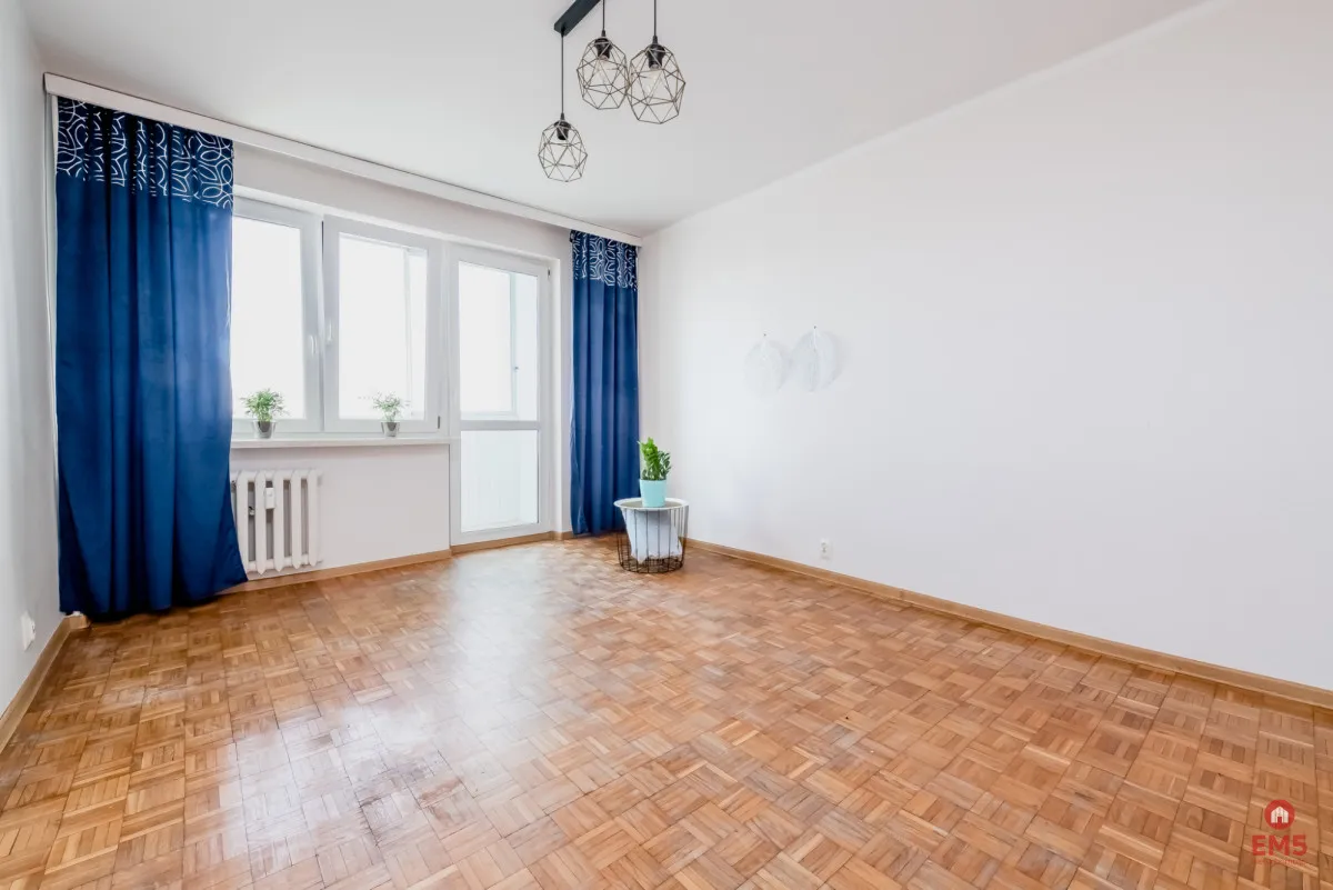 3 pokoje, Młodych