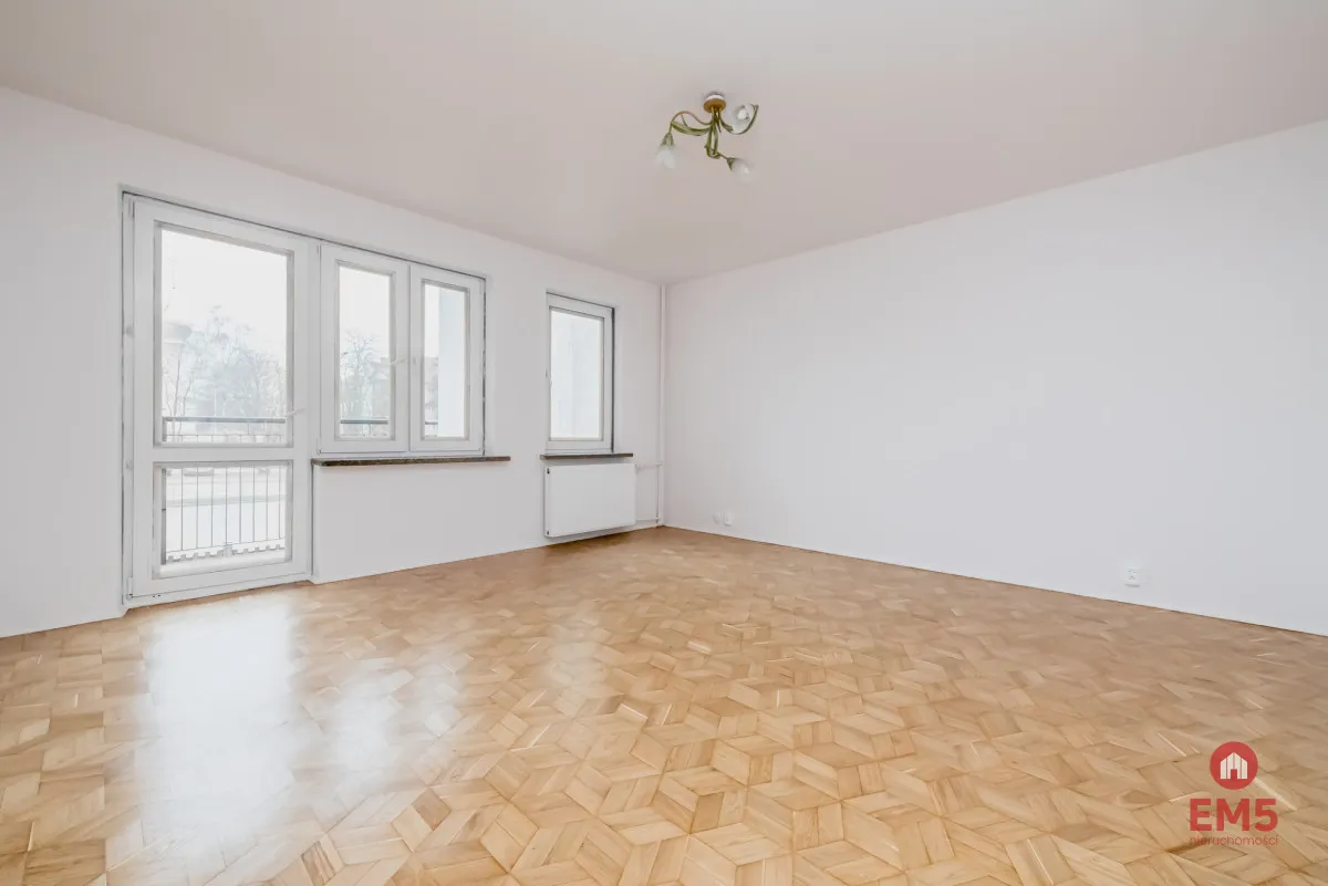 Wysoki parter z balkonem