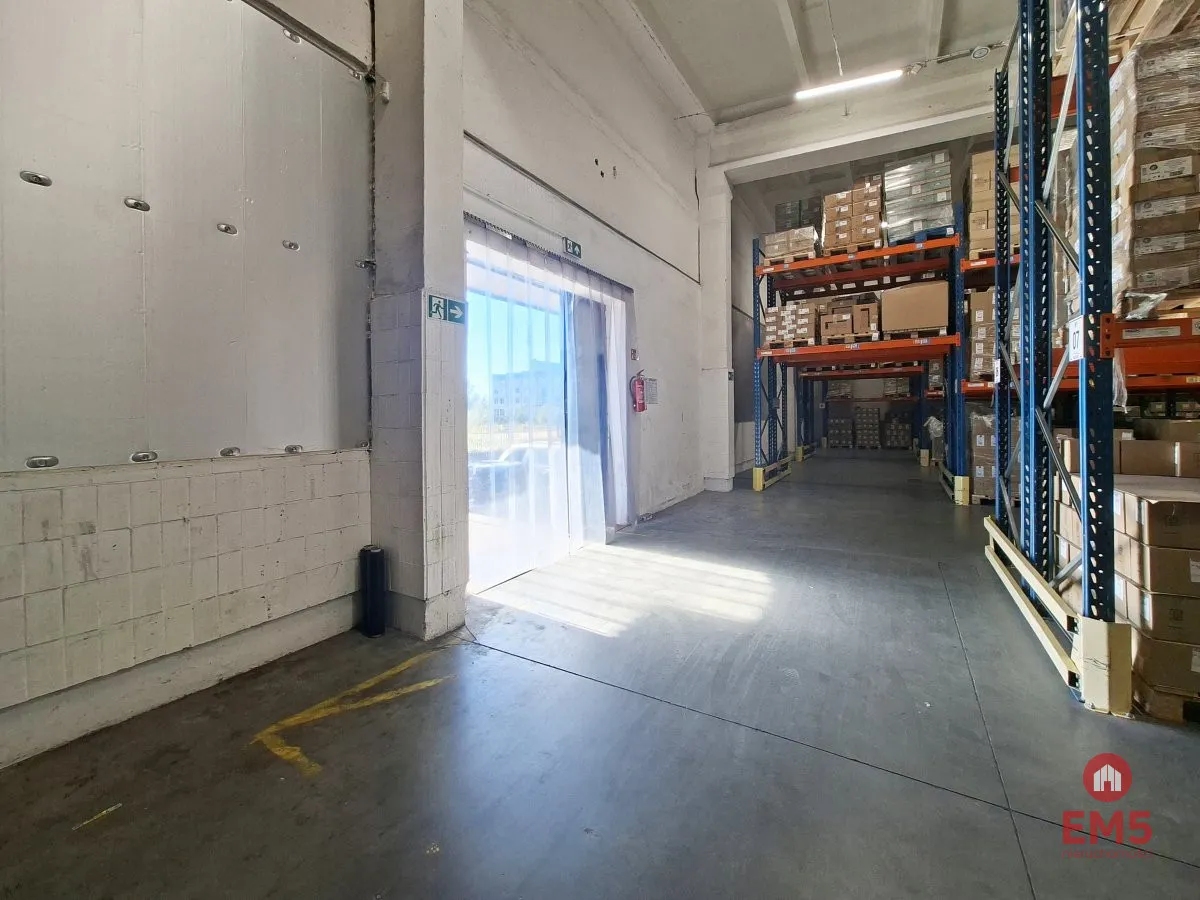 Magazyn z rampą 160 m2