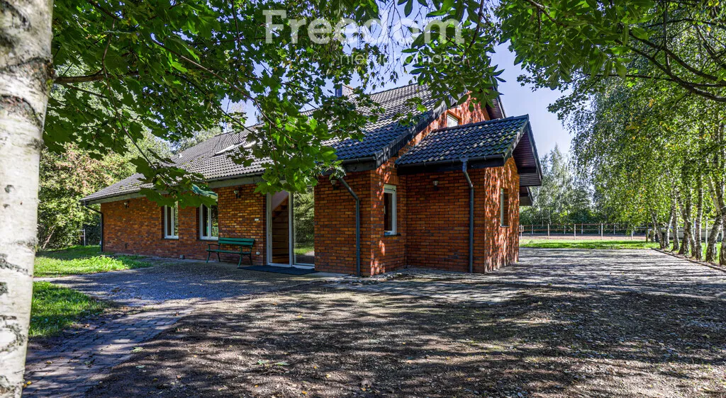 Dom ze stajnią, siedlisko, ranczo, agroturystyka