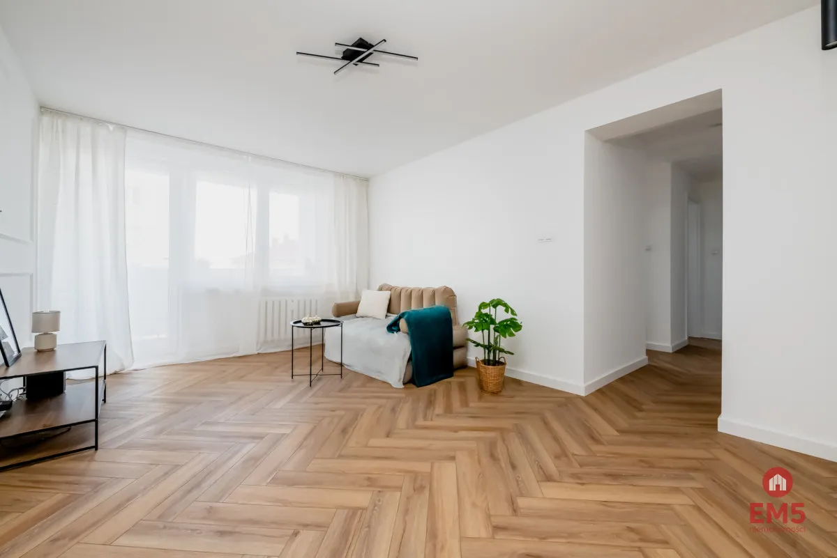 Oddzielne pokoje, kuchnia, balkon