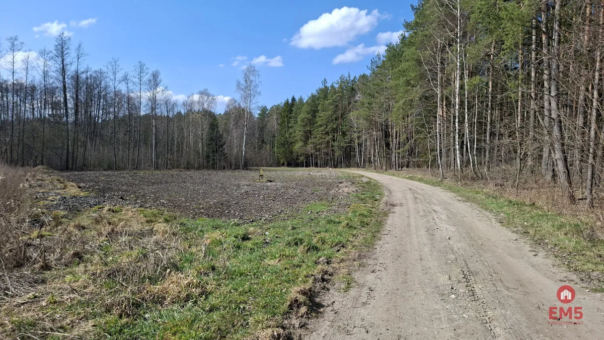 Działka budowlana pod lasem. 1085 m2